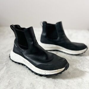 Clarks ATL Trek Up Boots 10 Waterproof Black Hiking Outfoor Active Sneakers